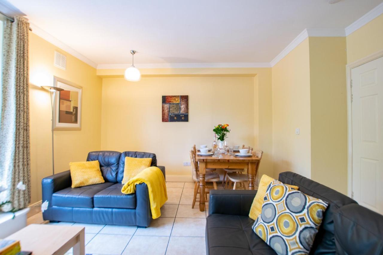 126 - Gort Na Coiribe 4 Bedroom Duplex, By Shortstays Galway Buitenkant foto