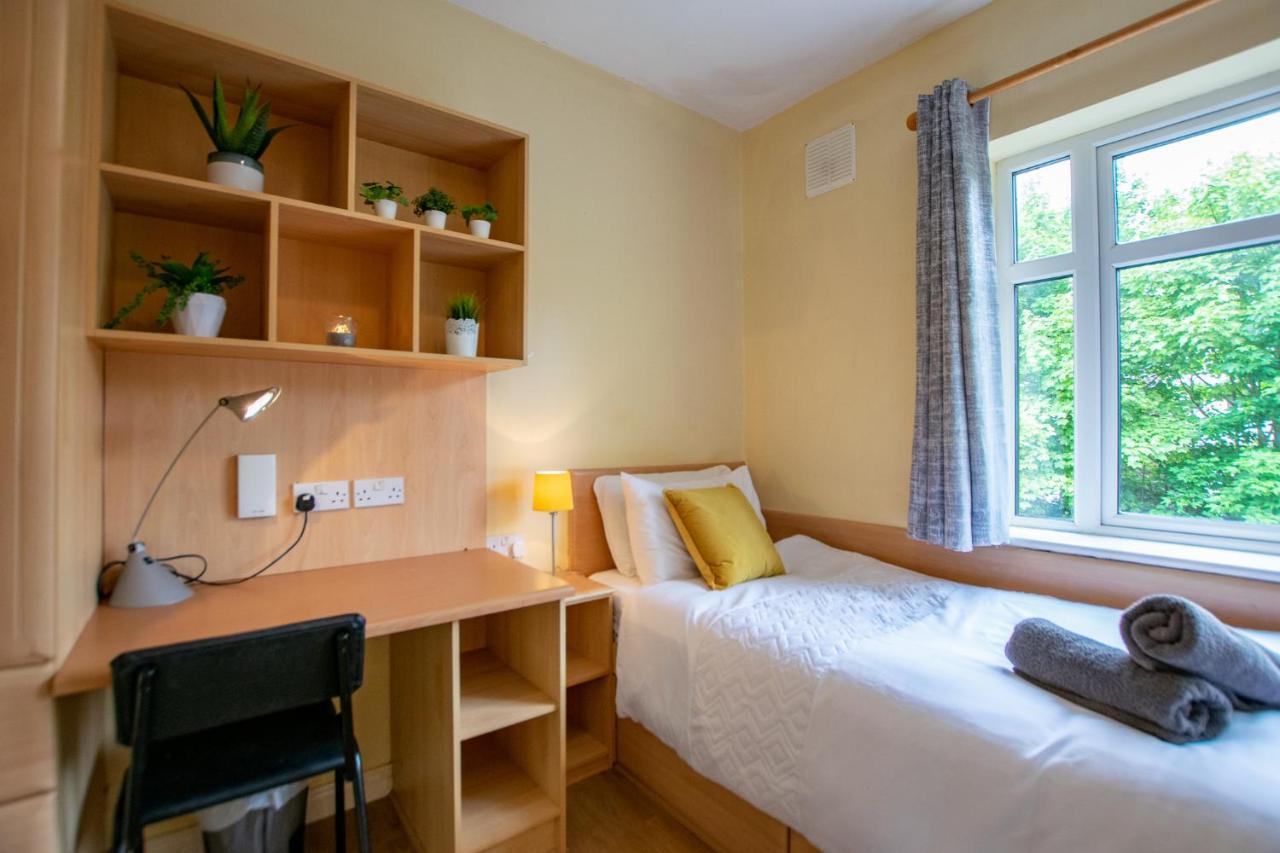 126 - Gort Na Coiribe 4 Bedroom Duplex, By Shortstays Galway Buitenkant foto