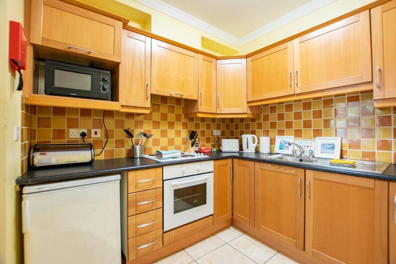 126 - Gort Na Coiribe 4 Bedroom Duplex, By Shortstays Galway Buitenkant foto