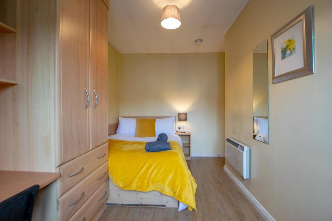 126 - Gort Na Coiribe 4 Bedroom Duplex, By Shortstays Galway Buitenkant foto